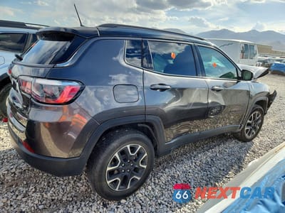 Trzecie zdjęcie samochodu z tyłu: 2021 JEEP COMPASS TRAILHAWK VIN:3C4NJDDB8MT590866 - miniatura