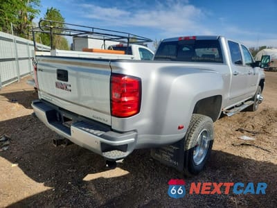 Trzecie zdjęcie samochodu z tyłu: 2018 GMC SIERRA K3500 DENALI VIN:1GT42YEY8JF136111 - miniatura