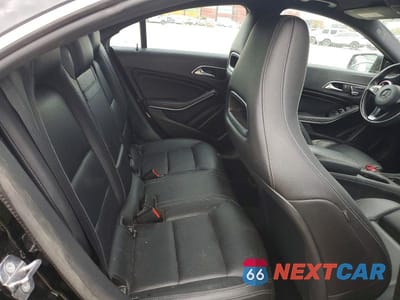 Zdjęcie 10 z 13 samochodu: 2019 MERCEDES-BENZ CLA 250 VIN:WDDSJ4EB5KN704696 - miniatura