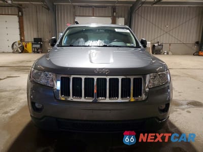 Piąte zdjęcie samochodu w środku: 2012 JEEP GRAND CHEROKEE LAREDO VIN:1C4RJFAG2CC119173 - miniatura