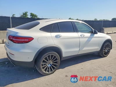 Trzecie zdjęcie samochodu z tyłu: 2019 MERCEDES-BENZ GLC COUPE 300 4MATIC VIN:WDC0J4KB5KF639150 - miniatura