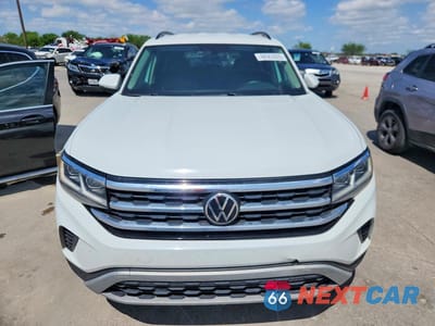 Piąte zdjęcie samochodu w środku: 2023 VOLKSWAGEN ATLAS SE VIN:1V2WR2CA8PC524116 - miniatura