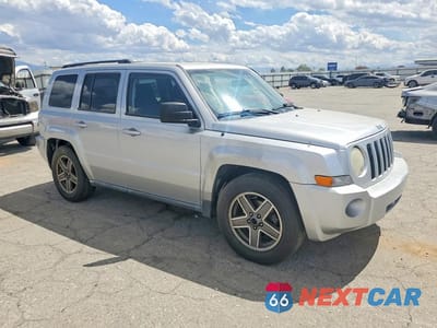 Czwarte zdjęcie samochodu z boku: 2010 JEEP PATRIOT SPORT VIN:1J4NF2GB7AD512981 - miniatura