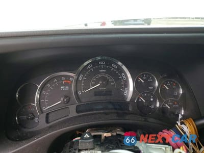 Zdjęcie 9 z 13 samochodu: 2004 CADILLAC ESCALADE LUXURY VIN:1GYEK63N74R151259 - miniatura