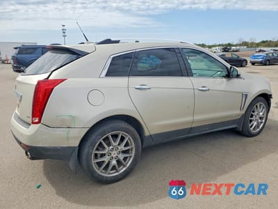 Trzecie zdjęcie samochodu z tyłu: 2014 CADILLAC SRX PERFORMANCE COLLECTION VIN:3GYFNFE34ES518849 - miniatura