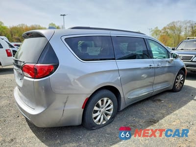 Trzecie zdjęcie samochodu z tyłu: 2017 CHRYSLER PACIFICA TOURING L VIN:2C4RC1BG4HR824034 - miniatura