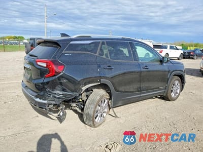 Trzecie zdjęcie samochodu z tyłu: 2022 GMC TERRAIN SLT VIN:3GKALPEV4NL256648 - miniatura