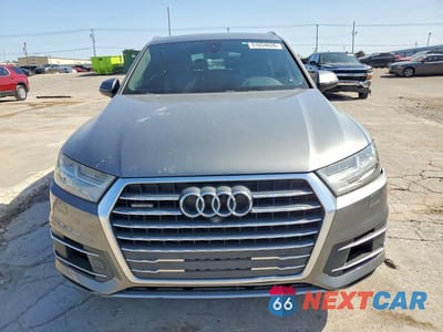 Piąte zdjęcie samochodu w środku: 2017 AUDI Q7 PREMIUM PLUS VIN:WA1LAAF79HD023280 - miniatura