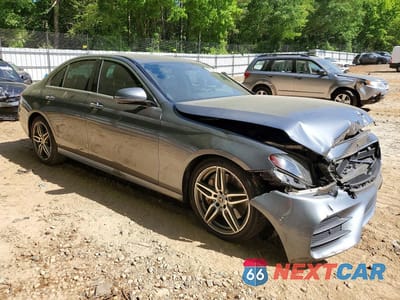 Czwarte zdjęcie samochodu z boku: 2018 MERCEDES-BENZ E 300 VIN:WDDZF4JB9JA366943 - miniatura