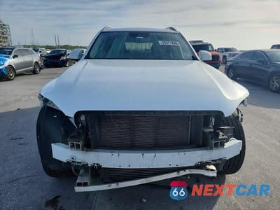 Piąte zdjęcie samochodu w środku: 2018 VOLVO XC90 T6 VIN:YV4A22PK9J1212678 - miniatura