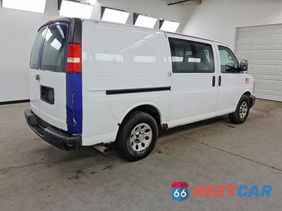 Trzecie zdjęcie samochodu z tyłu: 2012 CHEVROLET EXPRESS G1500 VIN:1GCSGAFXXC1151005 - miniatura