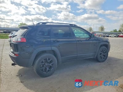 Trzecie zdjęcie samochodu z tyłu: 2019 JEEP CHEROKEE LATITUDE VIN:1C4PJMCX1KD452949 - miniatura