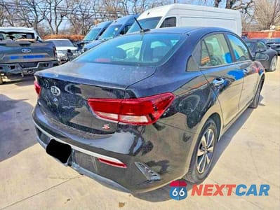 Czwarte zdjęcie samochodu z boku: 2021 KIA RIO S VIN:3KPA24AD4ME381095 - miniatura