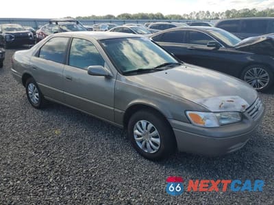 Czwarte zdjęcie samochodu z boku: 1998 TOYOTA CAMRY LE VIN:4T1BG22K0WU342270 - miniatura