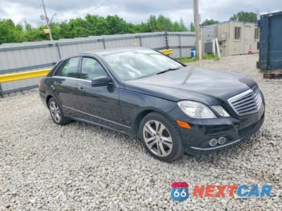 Czwarte zdjęcie samochodu z boku: 2011 MERCEDES-BENZ E 350 4MATIC VIN:WDDHF8HB9BA467703 - miniatura