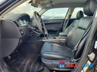 Zdjęcie 7 z 11 samochodu: 2010 CHRYSLER 300 TOURING VIN:2C3CA5CV4AH326562 - miniatura