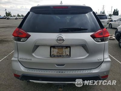 Zdjęcie 6 z 13 samochodu: 2019 NISSAN ROGUE SV VIN:JN8AT2MT4KW257940 - miniatura