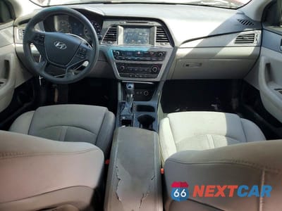 Zdjęcie 8 z 12 samochodu: 2017 HYUNDAI SONATA SE VIN:5NPE24AF7HH515330 - miniatura