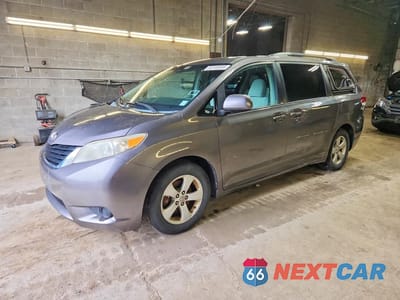 2012 TOYOTA SIENNA LE 5TDKK3DC7CS178188 - główne zdjęcie licytacji z USA - miniatura
