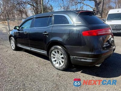 Drugie zdjęcie samochodu z przodu: 2013 LINCOLN MKT VIN:2LMHJ5NKXDBL53079 - miniatura