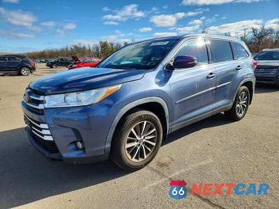 2019 TOYOTA HIGHLANDER XLE 5TDJZRFH3KS725765 - główne zdjęcie licytacji z USA - miniatura