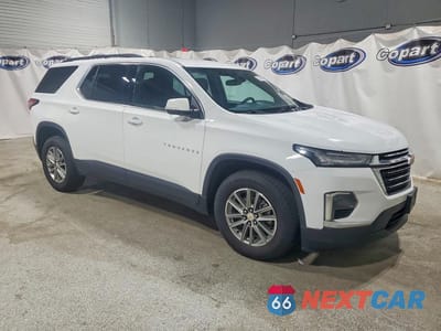 Czwarte zdjęcie samochodu z boku: 2023 CHEVROLET TRAVERSE LT VIN:1GNEVGKW8PJ165694 - miniatura