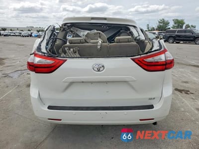 Zdjęcie 6 z 13 samochodu: 2016 TOYOTA SIENNA XLE PREMIUM 8-PASSENGER VIN:5TDYK3DC4GS726681 - miniatura