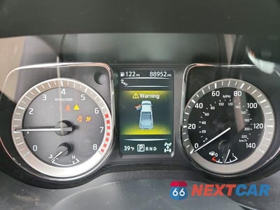 Zdjęcie 9 z 12 samochodu: 2017 NISSAN TITAN SV VIN:1N6AA1E55HN527250 - miniatura
