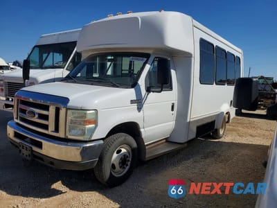 2016 FORD E350 SHUTTLE BUS 1FDEE3FL3GDC24131 - główne zdjęcie licytacji z USA - miniatura