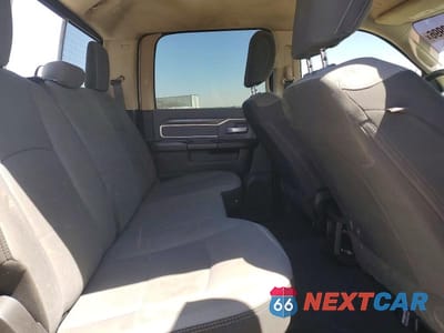 Zdjęcie 11 z 12 samochodu: 2022 RAM 3500 TRADESMAN VIN:3C63RRGLXNG415344 - miniatura