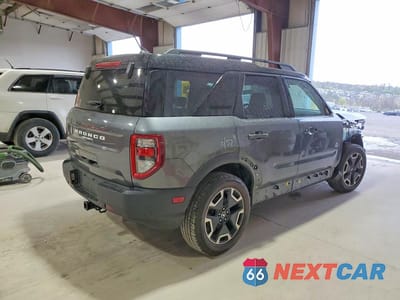 Trzecie zdjęcie samochodu z tyłu: 2021 FORD BRONCO SPORT OUTER BANKS VIN:3FMCR9C6XMRA04257 - miniatura