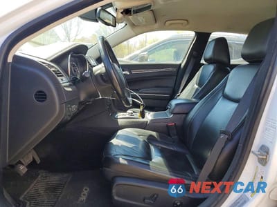 Zdjęcie 7 z 12 samochodu: 2017 CHRYSLER 300 LIMITED VIN:2C3CCARG9HH637409 - miniatura