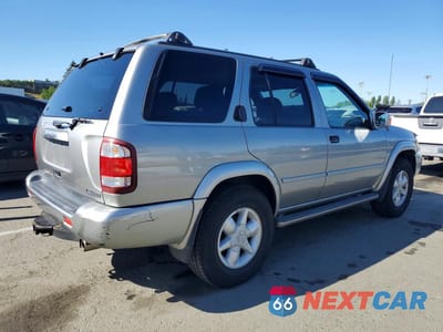 Trzecie zdjęcie samochodu z tyłu: 2001 NISSAN PATHFINDER SE VIN:JN8DR09Y31W598670 - miniatura