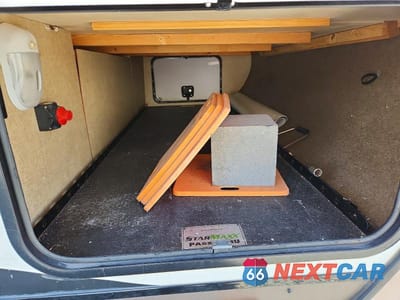 Zdjęcie 8 z 10 samochodu: 2015 STARCRAFT TRAVELSTAR CAMPER VIN:1SABS0BMXF2J15067 - miniatura