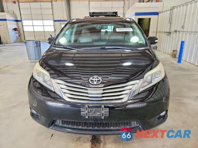 Piąte zdjęcie samochodu w środku: 2017 TOYOTA SIENNA LIMITED PREMIUM 7-PASSENGER VIN:5TDYZ3DC8HS839756 - miniatura