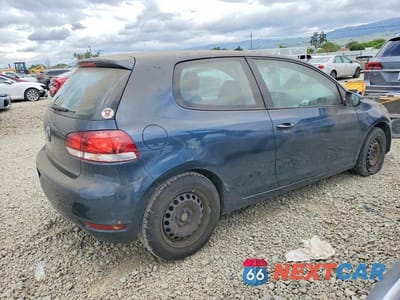 Trzecie zdjęcie samochodu z tyłu: 2010 VOLKSWAGEN GOLF VIN:WVWBB7AJ9AW263900 - miniatura
