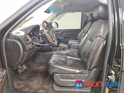 Zdjęcie 7 z 14 samochodu: 2014 GMC YUKON DENALI VIN:1GKS2EEF8ER181448 - miniatura