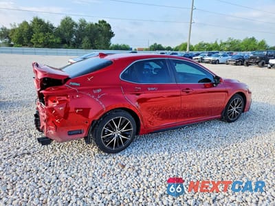 Trzecie zdjęcie samochodu z tyłu: 2024 TOYOTA CAMRY SE VIN:4T1T11AK0RU211782 - miniatura