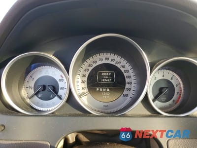 Zdjęcie 9 z 12 samochodu: 2012 MERCEDES-BENZ C 250 VIN:WDDGF4HB8CR195278 - miniatura