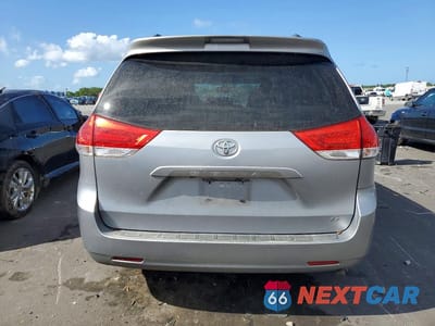 Zdjęcie 6 z 12 samochodu: 2011 TOYOTA SIENNA LE VIN:5TDKK3DC2BS043652 - miniatura