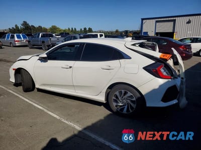 Drugie zdjęcie samochodu z przodu: 2018 HONDA CIVIC LX VIN:SHHFK7H21JU422590 - miniatura