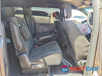 Zdjęcie 10 z 12 samochodu: 2015 DODGE GRAND CARAVAN SXT VIN:2C4RDGCG0FR559964 - miniatura
