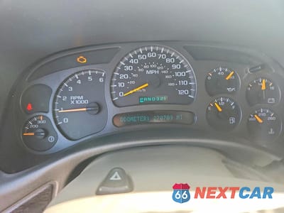 Zdjęcie 9 z 12 samochodu: 2004 GMC YUKON XL DENALI VIN:1GKFK66U24J203624 - miniatura