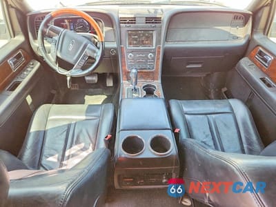 Zdjęcie 8 z 14 samochodu: 2015 LINCOLN NAVIGATOR VIN:5LMJJ2JTXFEJ15232 - miniatura