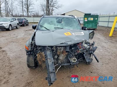 Piąte zdjęcie samochodu w środku: 2022 JEEP RENEGADE ALTITUDE VIN:ZACNJDE18NPN81466 - miniatura