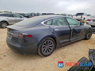 Trzecie zdjęcie samochodu z tyłu: 2018 TESLA MODEL S VIN:5YJSA1E24JF263228 - miniatura