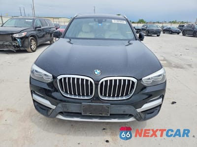 Piąte zdjęcie samochodu w środku: 2019 BMW X3 SDRIVE30I VIN:5UXTR7C54KLF29425 - miniatura