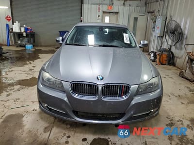 Piąte zdjęcie samochodu w środku: 2010 BMW 335 I VIN:WBAPM7C58AA367157 - miniatura