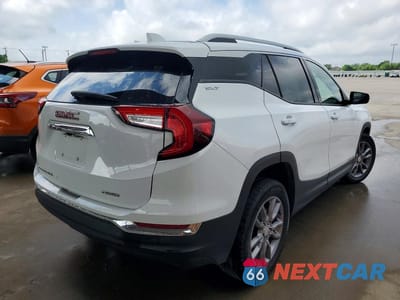 Trzecie zdjęcie samochodu z tyłu: 2024 GMC TERRAIN SLT VIN:3GKALVEGXRL397431 - miniatura