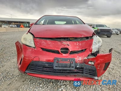 Piąte zdjęcie samochodu w środku: 2013 TOYOTA PRIUS THREE VIN:JTDKN3DU0D1697811 - miniatura